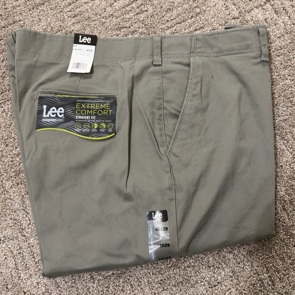 Lee Pants Men 42x29 gray iron Extreme Comfort Straight Fit
